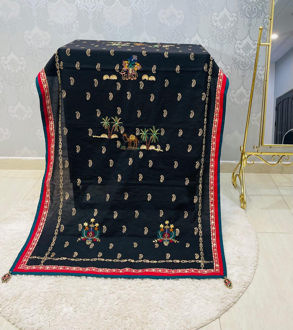 Ada-e-Naqsh (Chadar)