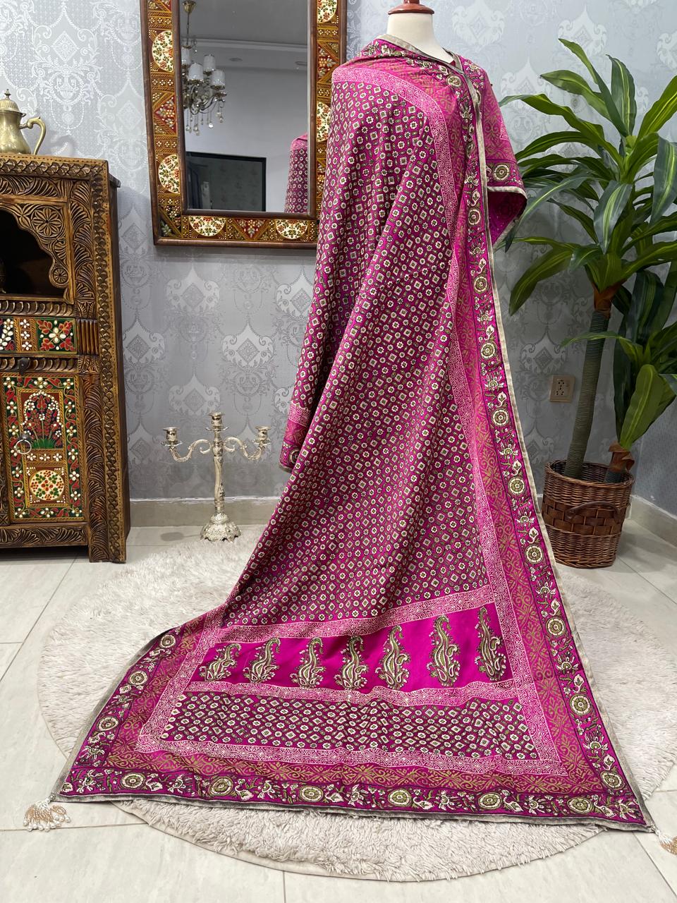 Mah-e-Gulbahar (Chadar)