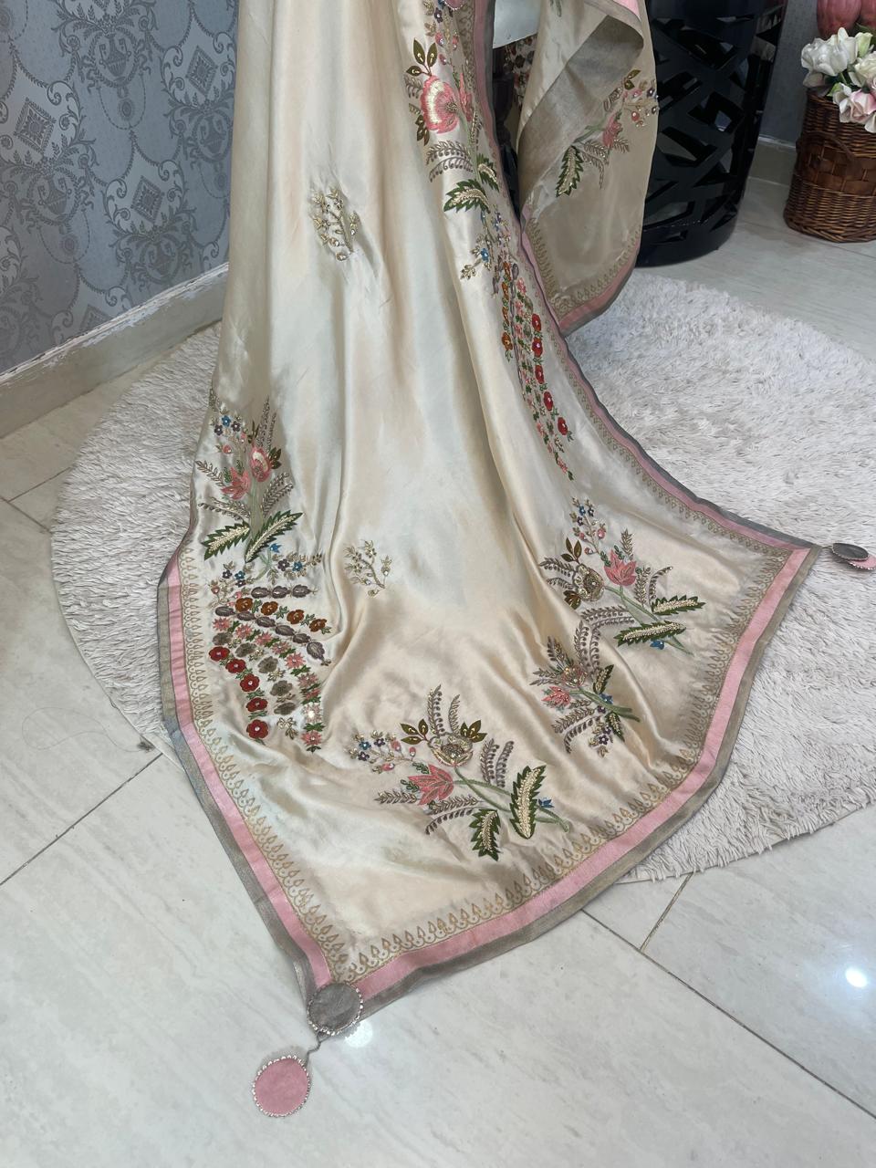 Canvas-e-Resham (Chadar)